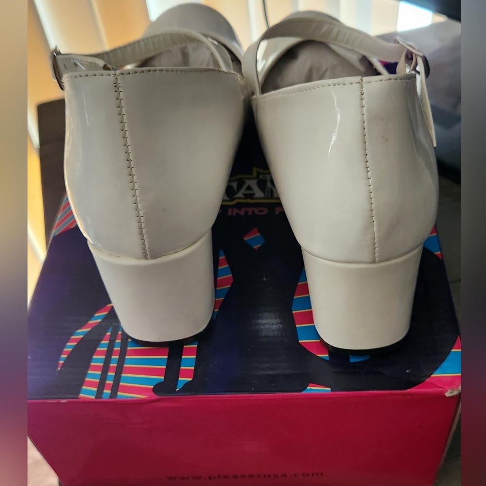 White Babydoll Patent Leather Shoes - Picture 3 of 4